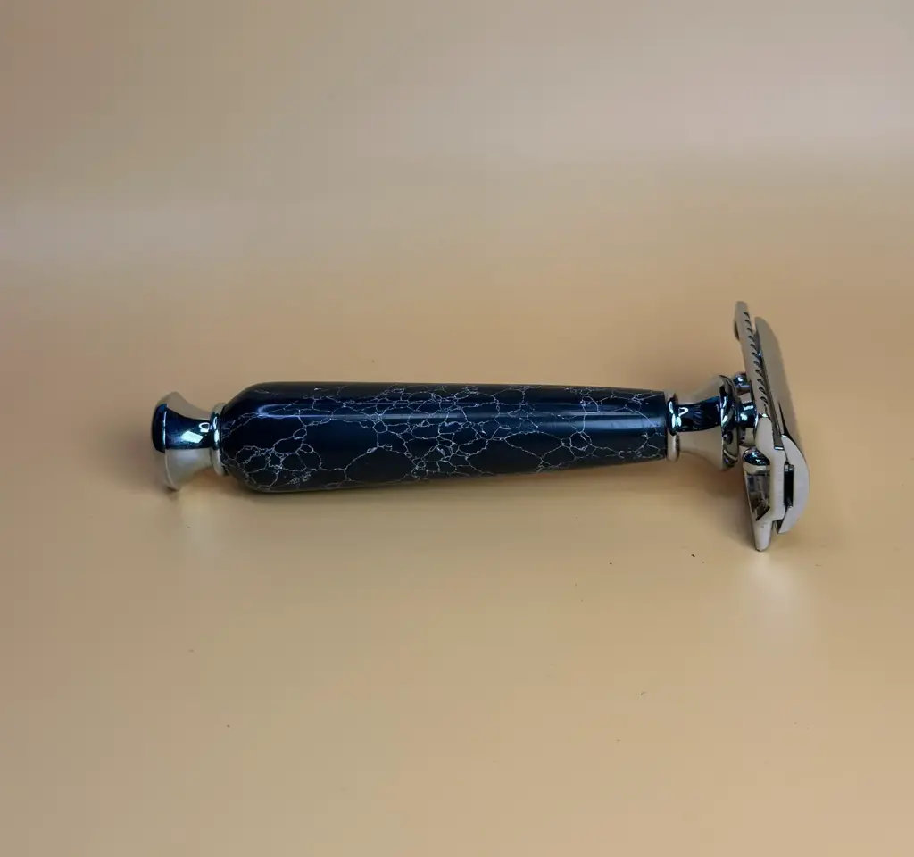 Safety Razor in Black Marble (Gold)