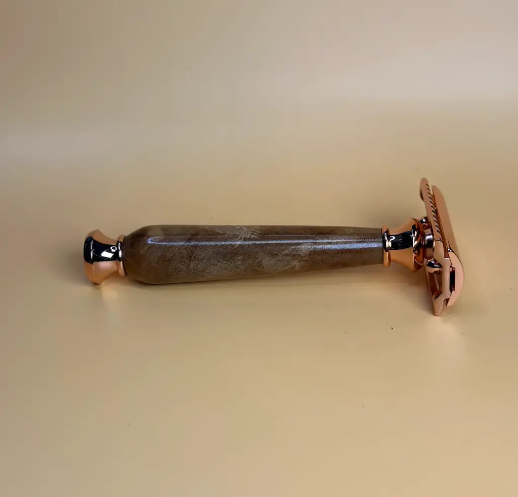 Safety Razor in Manuka & Resin