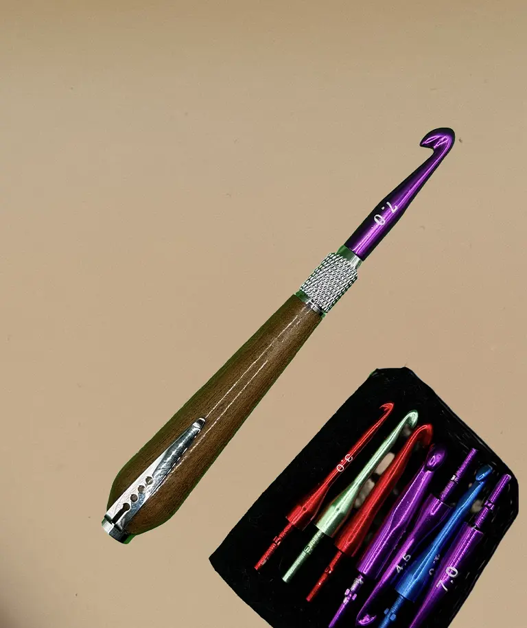 Crochet Hook set in Black Maire