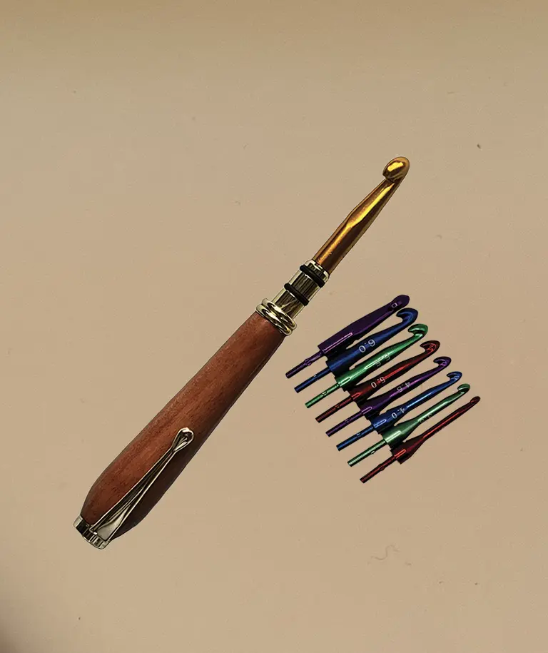 Crochet Hook set in Pohutukawa (13cm)