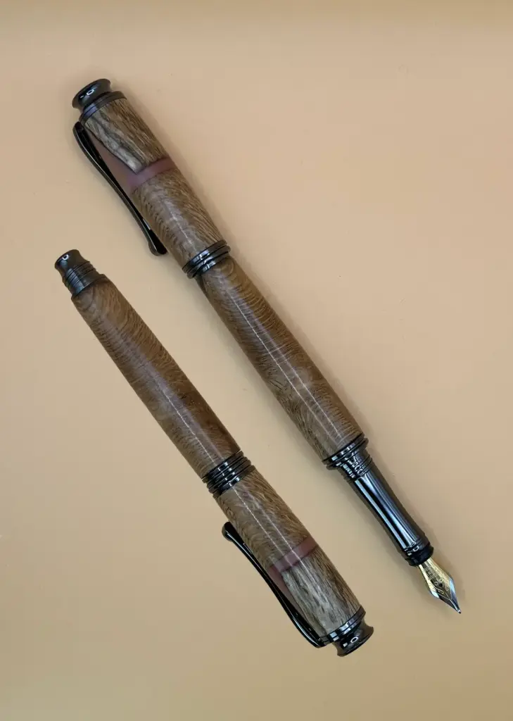 Fountain Pen in Burl & Red Resin