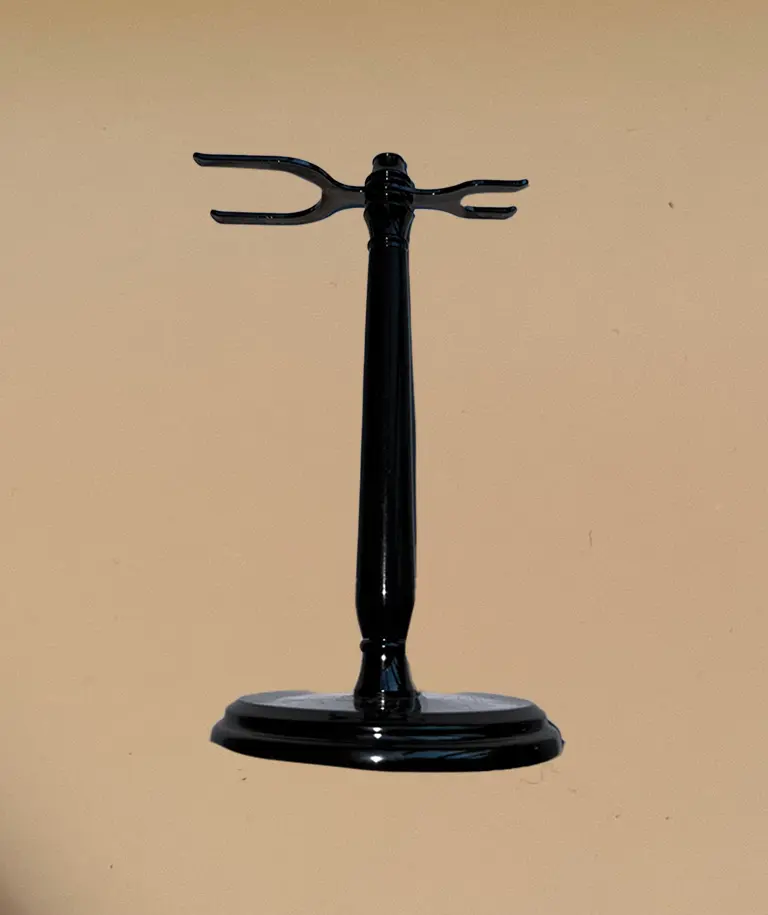 Razor & Brush Stand in Ebony (Gun Metal)