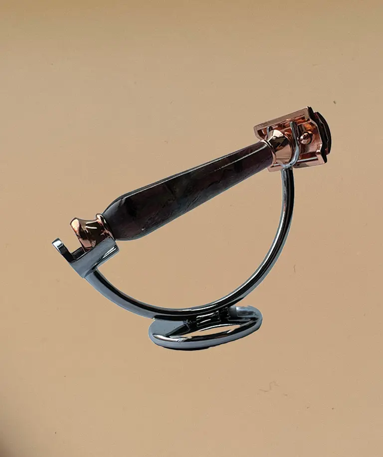 Razor & Brush Stands in Chrome (Razor only)