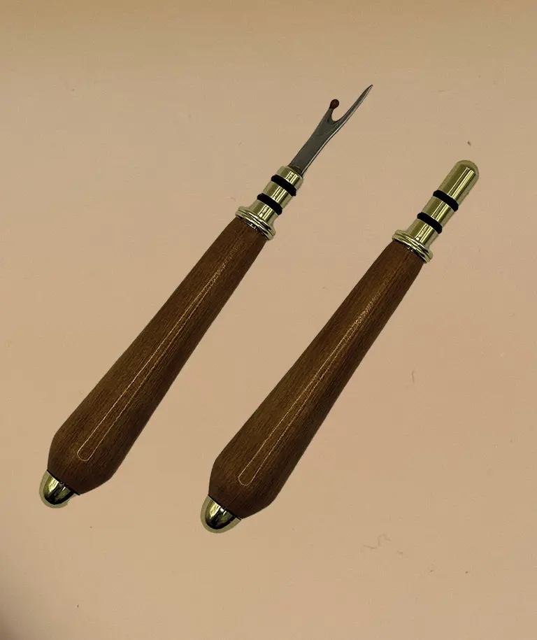 Seam Ripper in Rimu (Seam Ripper)