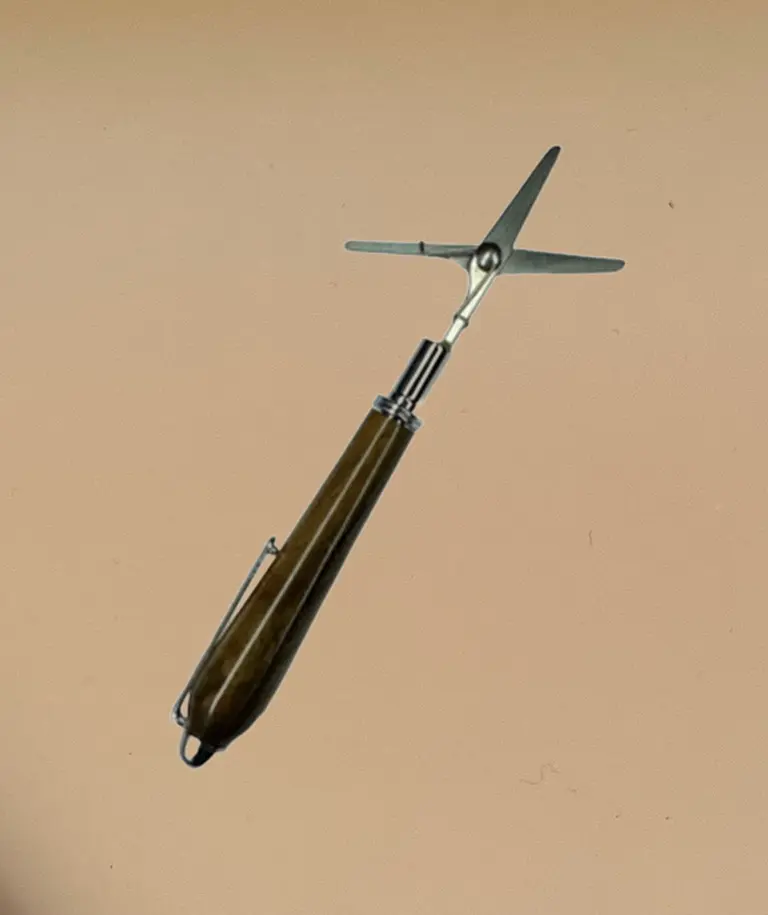 [MINS-BTOT] Mini Scissors in Black Totara