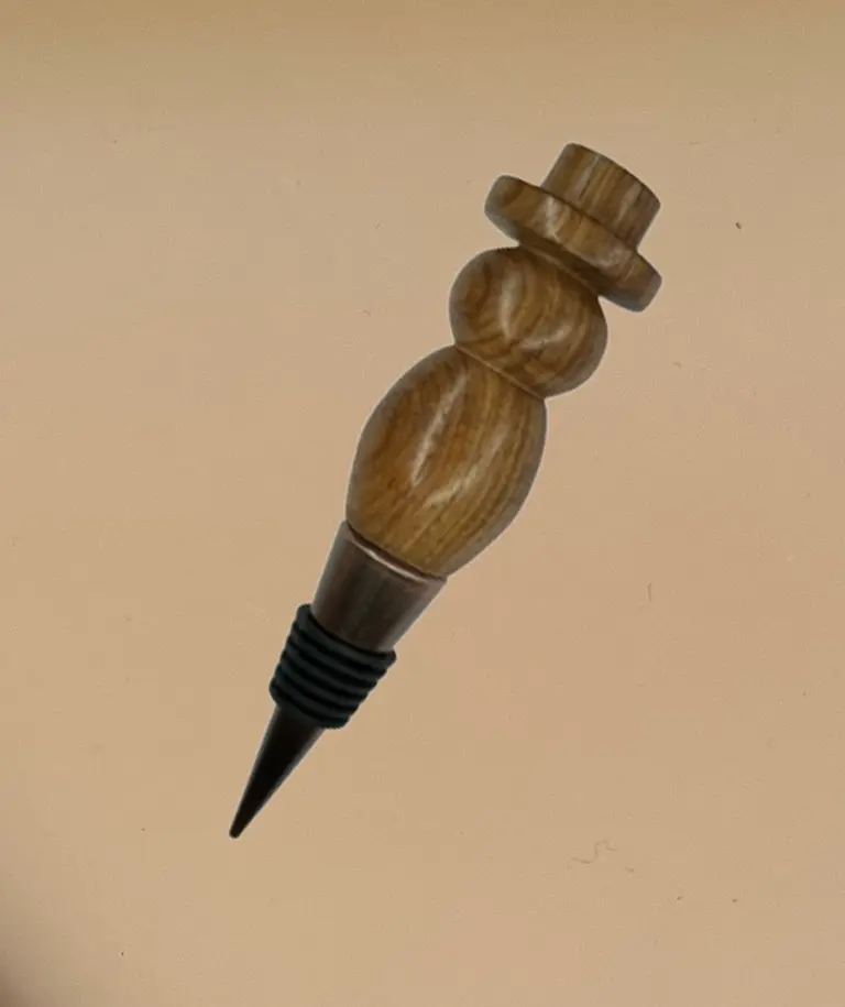 Bottle Stopper in Totara